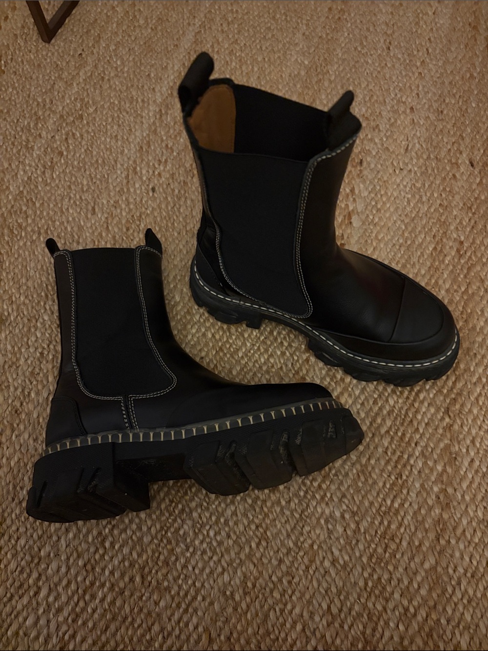 Gianni Women's Black Chelsea Lug Boots